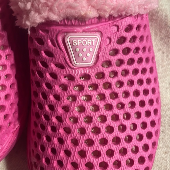 Clog-Fleece Lined - Picture 2 of 5